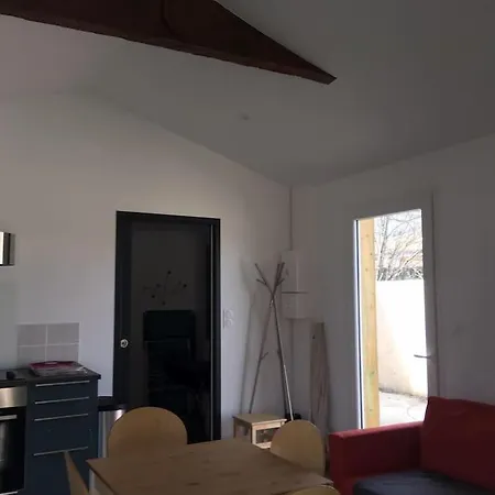 Maison Renovee Au Calme * 居让梅斯特拉